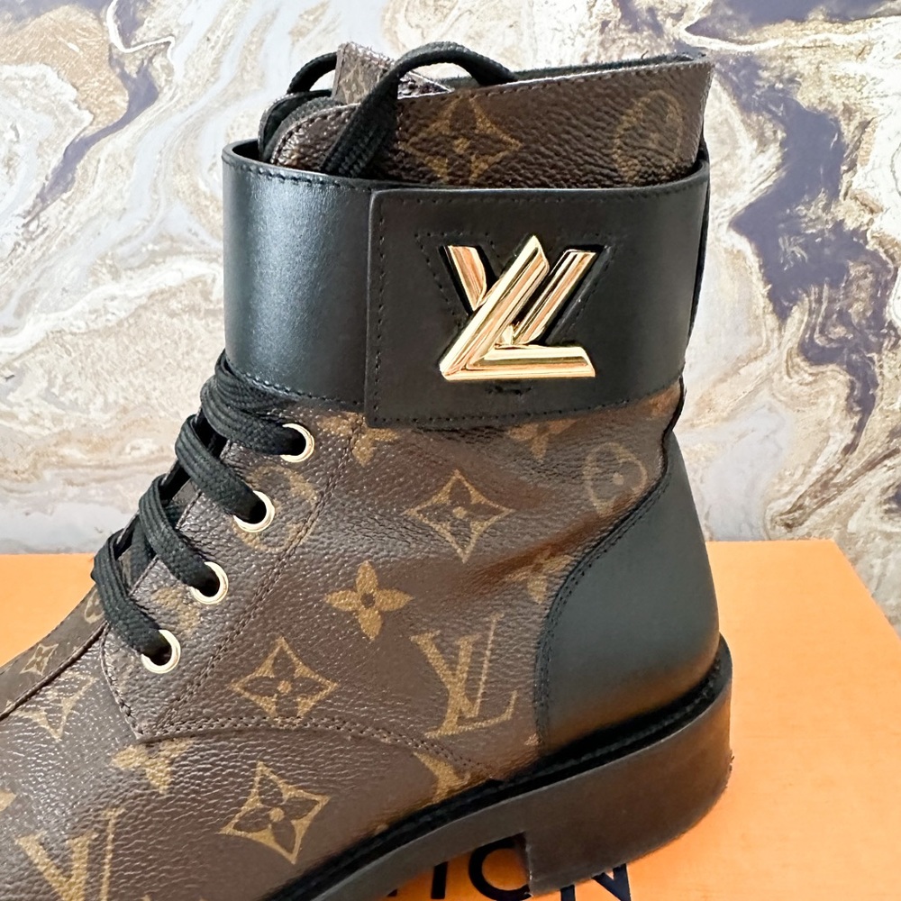 Louis Vuitton Monogram Wonderland Twist Flat Ranger Combat Boots - Picture 11 of 11